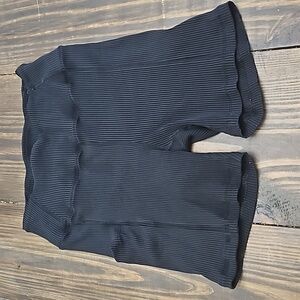 Year of Ours Black Ribbed Biker Shorts Size Large